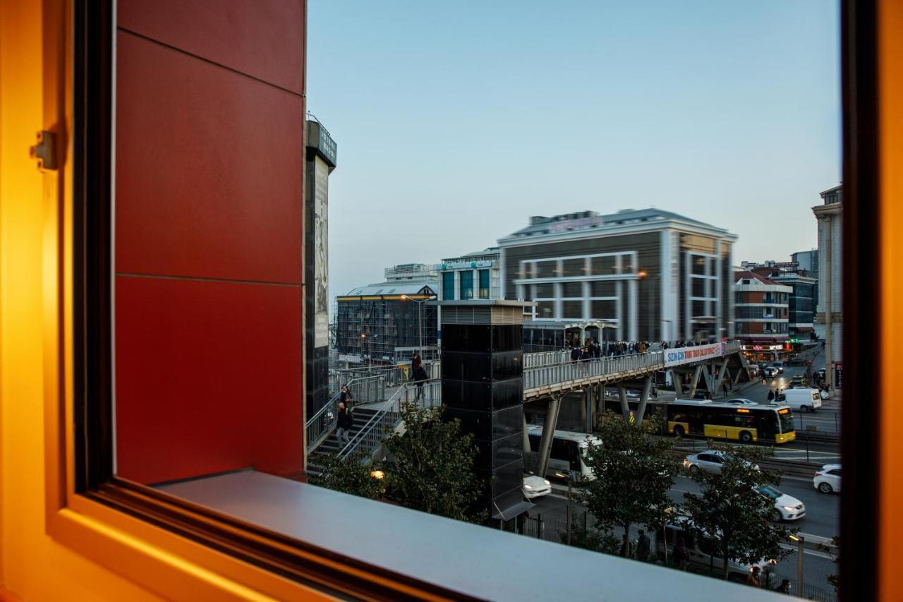 Отель Ibis Istanbul Esenyurt Экстерьер фото